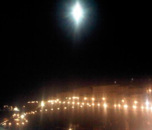 full moon from the gate of bisagra